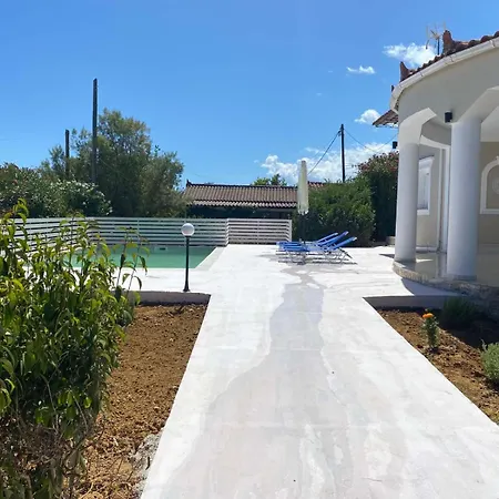Meredith Zakynthos * Kipszéli