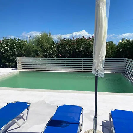Meredith Zakynthos 롯지 킵셀리